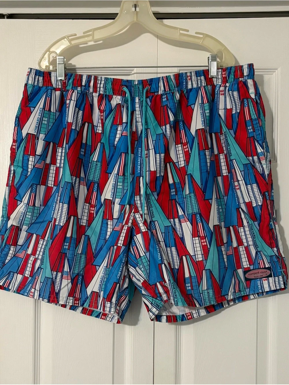 Vineyard Vines Men's Chappy Swim Trunks
